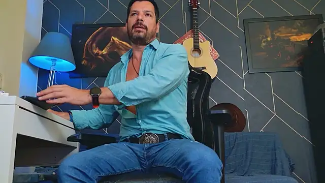 Snapshot of ChrisKox chatting on September 26, 2025, 5:33 am ChrisKox online show from September 26, 2025, 5:33 am