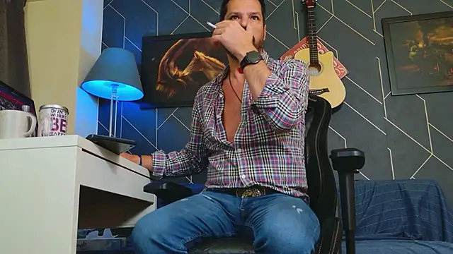 Snapshot of ChrisKox chatting on September 29, 2025, 2:27 am ChrisKox online show from September 29, 2025, 2:27 am