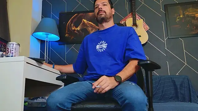 Snapshot of ChrisKox chatting on September 30, 2025, 2:05 am ChrisKox online show from September 30, 2025, 2:05 am