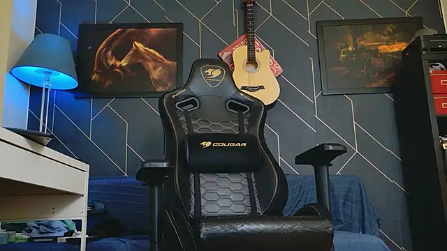 Snapshot of ChrisKox chatting on September 30, 2025, 2:11 pm ChrisKox online show from September 30, 2025, 2:11 pm