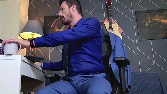 Snapshot of ChrisKox chatting on November 7, 2025, 1:33 pm ChrisKox online show from November 7, 2025, 1:33 pm