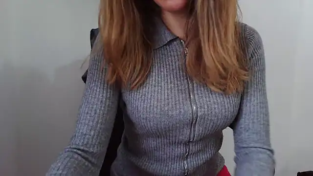 sexylenia online show from February 19, 2025, 11:28 am