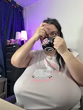 Snapshot of aliceayres797 chatting on March 1, 2025, 9:15 pm aliceayres797 online show from March 1, 2025, 9:15 pm