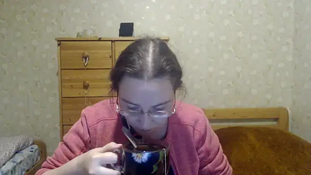 Smart Rose online show from March 20, 2025, 9:35 pm