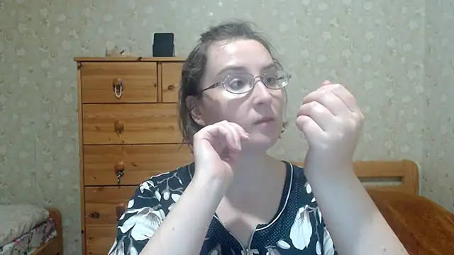 Smart Rose online show from October 7, 2025, 5:21 pm