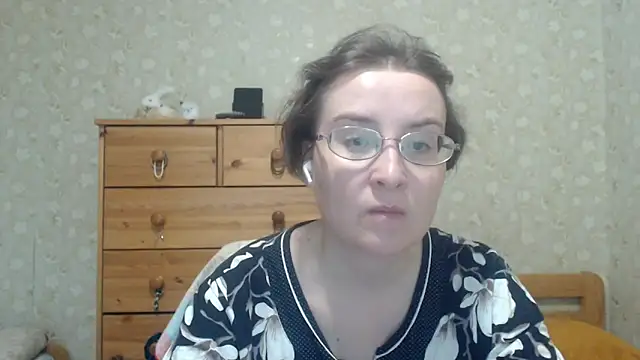 Smart Rose online show from April 16, 2026, 4:08 pm