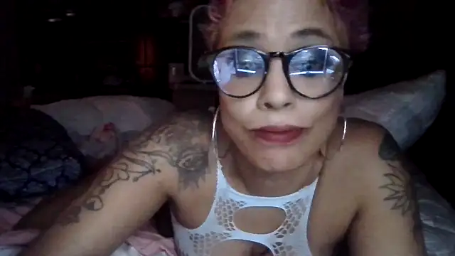 Snapshot of LolaSky420 chatting on January 15, 2026, 9:36 am LolaSky420 online show from January 15, 2026, 9:36 am