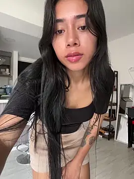 Snapshot of aimi_art1 chatting on February 5, 2025, 7:20 pm aimi art1 online show from February 5, 2025, 7:20 pm