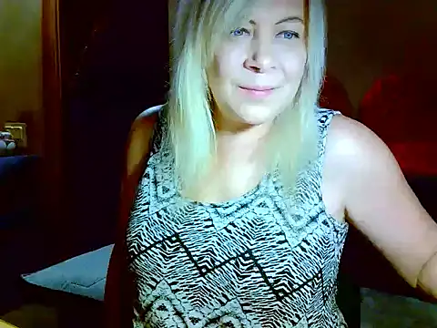 Snapshot of AgoniA7 chatting on February 11, 2026, 12:37 am AgoniA7 online show from February 11, 2026, 12:37 am