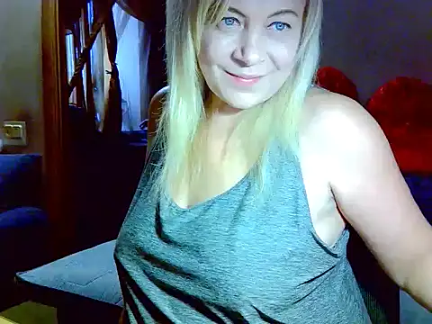 Snapshot of AgoniA7 chatting on February 13, 2026, 1:40 pm AgoniA7 online show from February 13, 2026, 1:40 pm