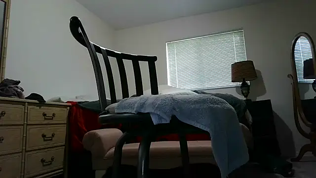 1chatter3 online show from March 25, 2026, 9:54 pm