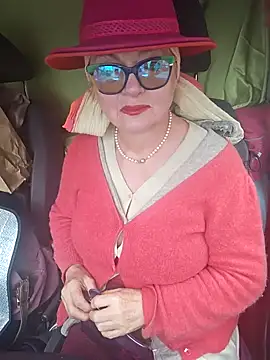 MucMilf59 online show from November 21, 2025, 10:25 am