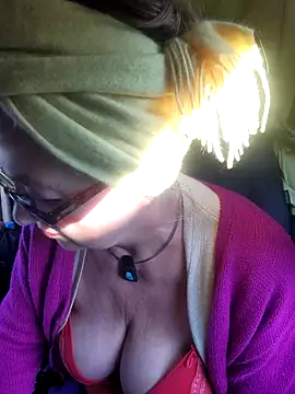 MucMilf59 online show from December 2, 2025, 12:43 pm