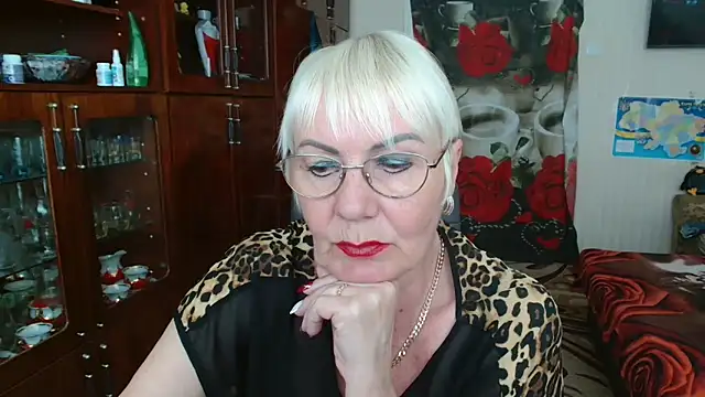 Snapshot of JenaCheim chatting on May 15, 2026, 6:42 am JenaCheim online show from May 15, 2026, 6:42 am