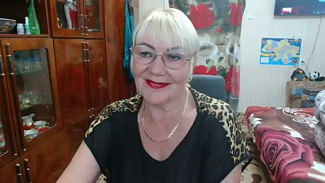 Snapshot of JenaCheim chatting on June 2, 2026, 5:53 am JenaCheim online show from June 2, 2026, 5:53 am