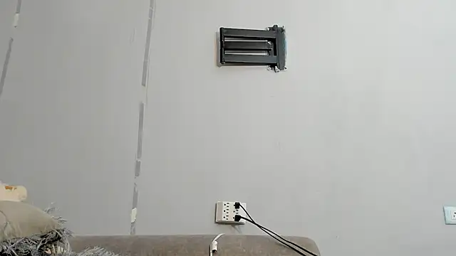 SandraGoldstein online show from February 1, 2025, 1:23 am