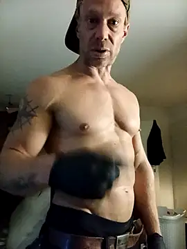 Snapshot of AthleticWomenizer2 chatting on May 20, 2026, 9:32 pm AthleticWomenizer2 online show from May 20, 2026, 9:32 pm