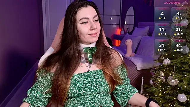 Foxohlove online show from January 1, 2025, 12:00 pm