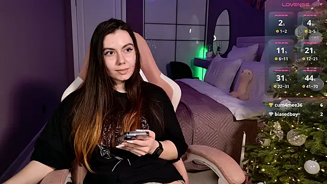 Foxohlove online show from January 7, 2025, 5:20 pm