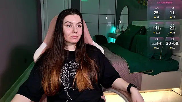 Foxohlove online show from March 7, 2025, 12:23 pm