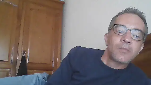 CarlosRocha73 online show from April 7, 2026, 11:10 am