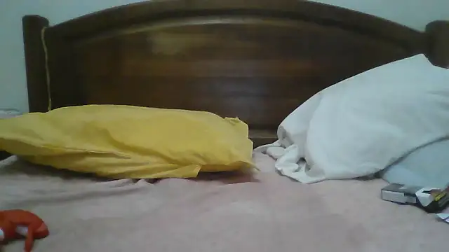 CarlosRocha73 online show from June 10, 2026, 11:24 pm