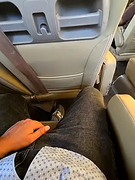 shakir12340 online show from September 11, 2025, 3:23 pm