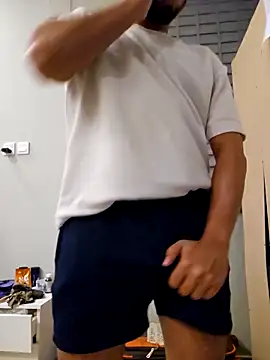 shakir12340 online show from October 2, 2025, 8:05 pm