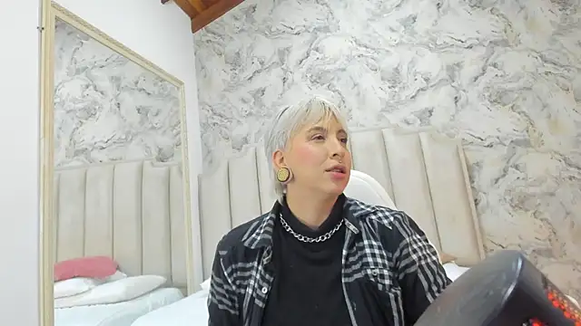 amy ink online show from October 3, 2025, 11:18 am