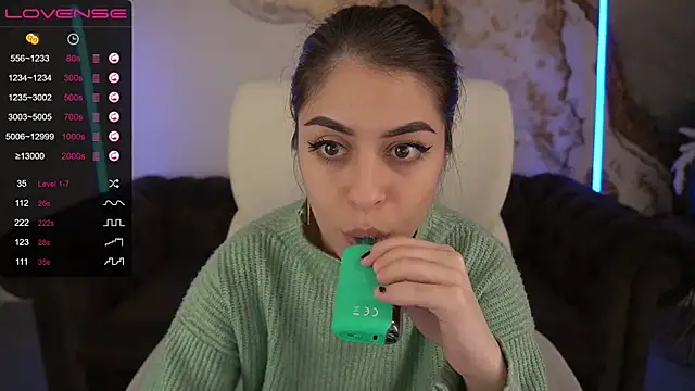 GoldBabyS online show from December 8, 2024, 1:36 pm