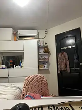 asianmystery203 online show from February 5, 2025, 1:47 am