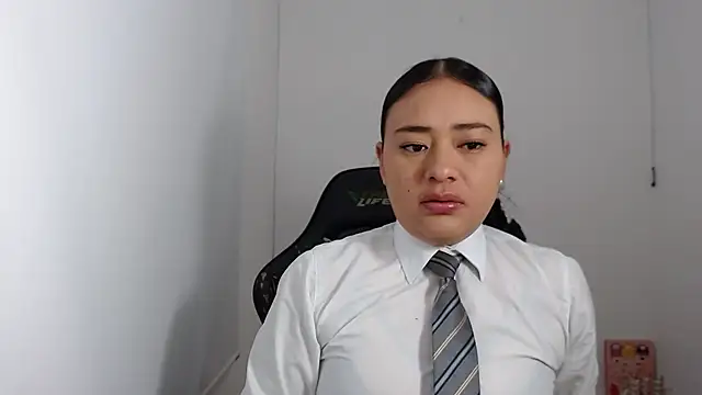 ReyleDoll online show from December 15, 2024, 9:09 pm