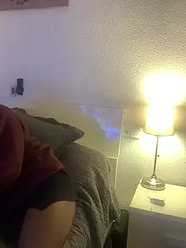 Snapshot of Chic_desire chatting on February 19, 2026, 8:38 pm Chic desire online show from February 19, 2026, 8:38 pm