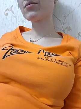 Snapshot of YogisticJuli666 chatting on February 27, 2025, 9:54 am YogisticJuli666 online show from February 27, 2025, 9:54 am