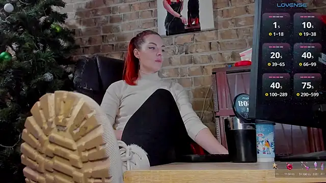 MrsVenus online show from January 4, 2025, 8:28 am