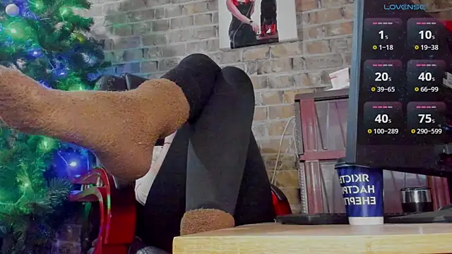 MrsVenus online show from January 6, 2025, 8:57 am