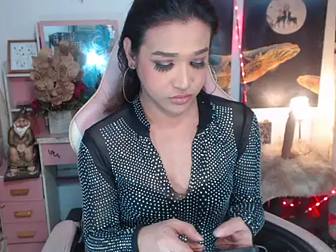 AsianMariaTs online show from October 24, 2025, 2:35 pm