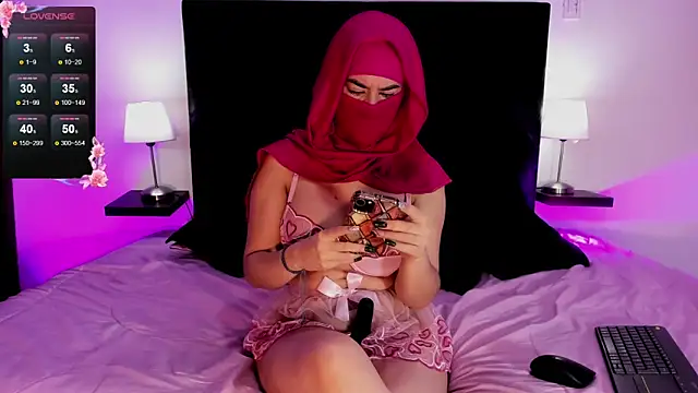 Snapshot of Zafira_Alabi chatting on December 19, 2024, 2:02 pm Zafira Alabi online show from December 19, 2024, 2:02 pm