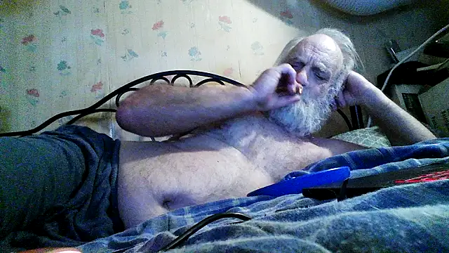 Snapshot of russtee chatting on November 28, 2025, 6:49 am russtee online show from November 28, 2025, 6:49 am