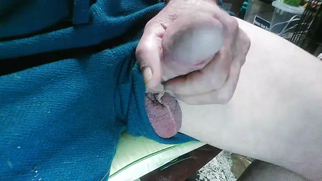 Snapshot of russtee chatting on March 4, 2026, 7:31 pm russtee online show from March 4, 2026, 7:31 pm