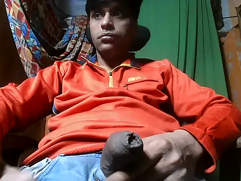 desiboy1101 online show from December 2, 2024, 1:24 pm