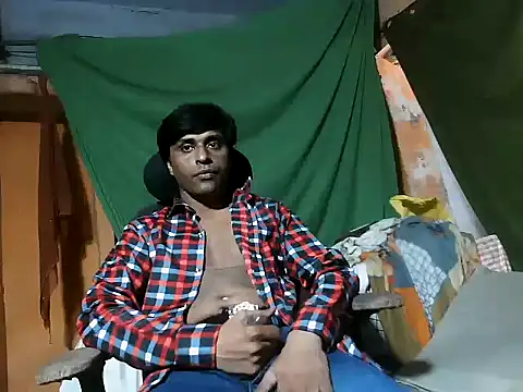 Snapshot of desiboy1101 chatting on May 24, 2026, 7:02 am desiboy1101 online show from May 24, 2026, 7:02 am
