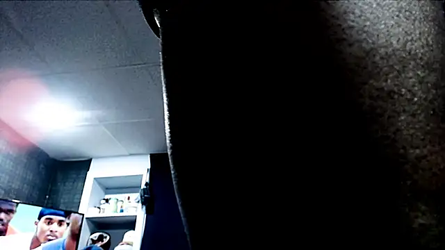 iBreakHeartz online show from February 19, 2025, 11:46 pm