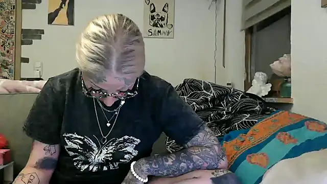 RoxxyInk online show from May 31, 2026, 12:08 am
