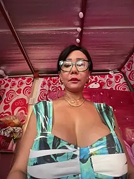 sweetieme online show from June 10, 2026, 2:01 am