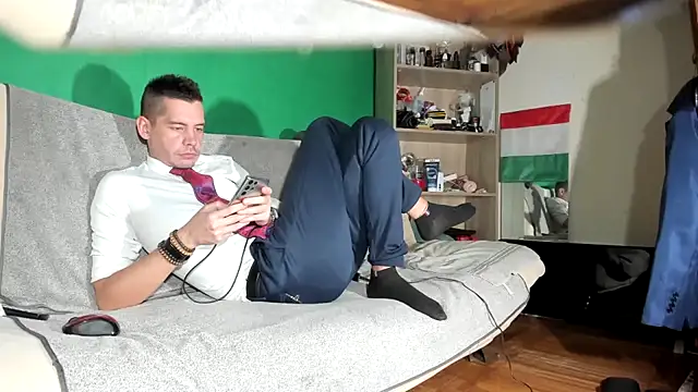 viraglaci18xh online show from November 26, 2025, 12:39 pm