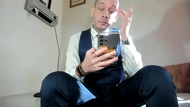 Snapshot of viraglaci18@xh chatting on February 27, 2026, 1:00 pm viraglaci18xh online show from February 27, 2026, 1:00 pm