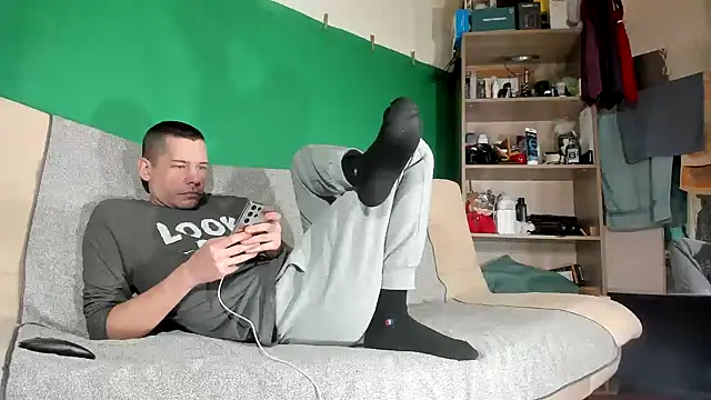 viraglaci18xh online show from March 13, 2026, 9:10 pm