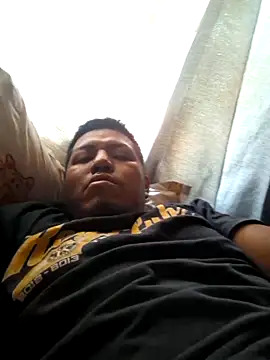 juliopantoja online show from May 1, 2026, 4:00 pm