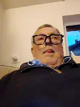 Corref online show from October 28, 2025, 5:04 pm